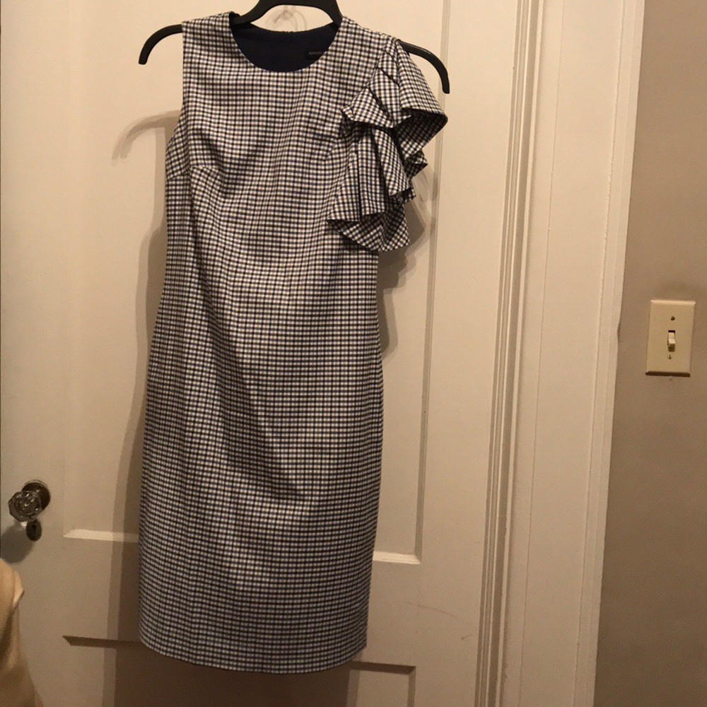 Trendy one sleeve dress